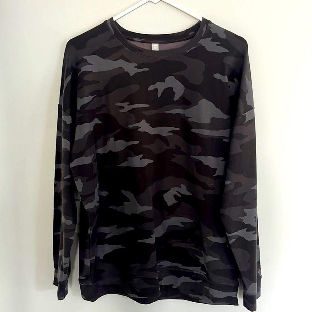 Athleta camo crewneck new size M